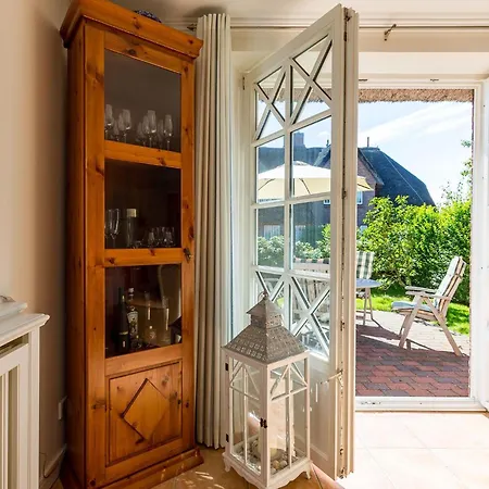 Holiday home Haus Alkersum